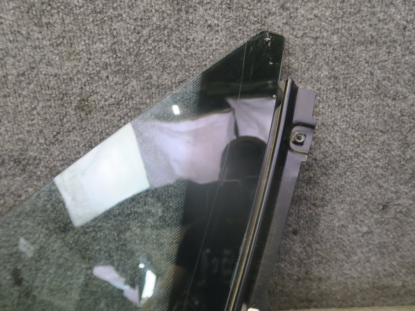 96-02 BMW E36/7 Z3 Roadster Convertible Rear Right Quarter Glass Window OEM