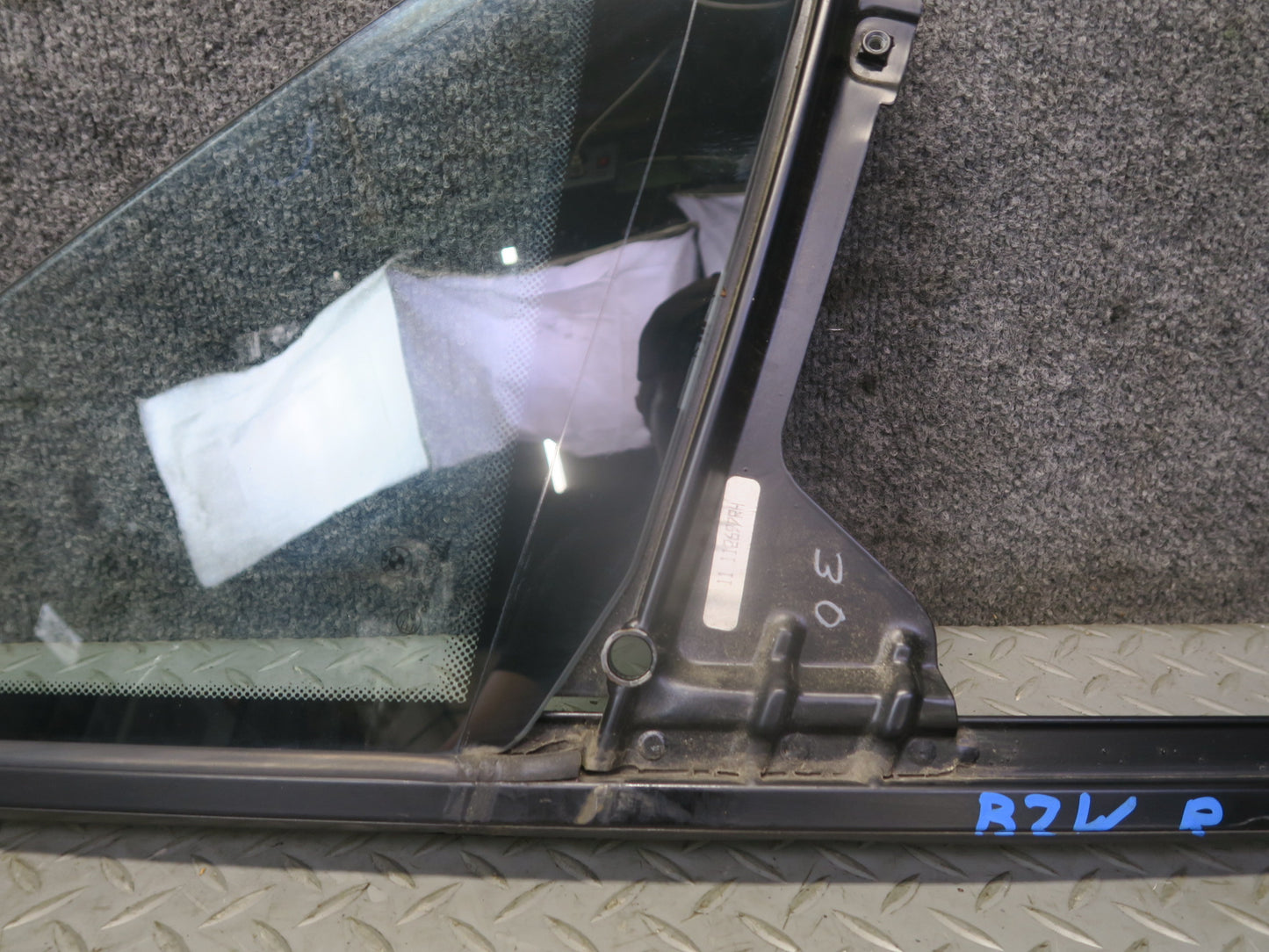 96-02 BMW E36/7 Z3 Roadster Convertible Rear Right Quarter Glass Window OEM