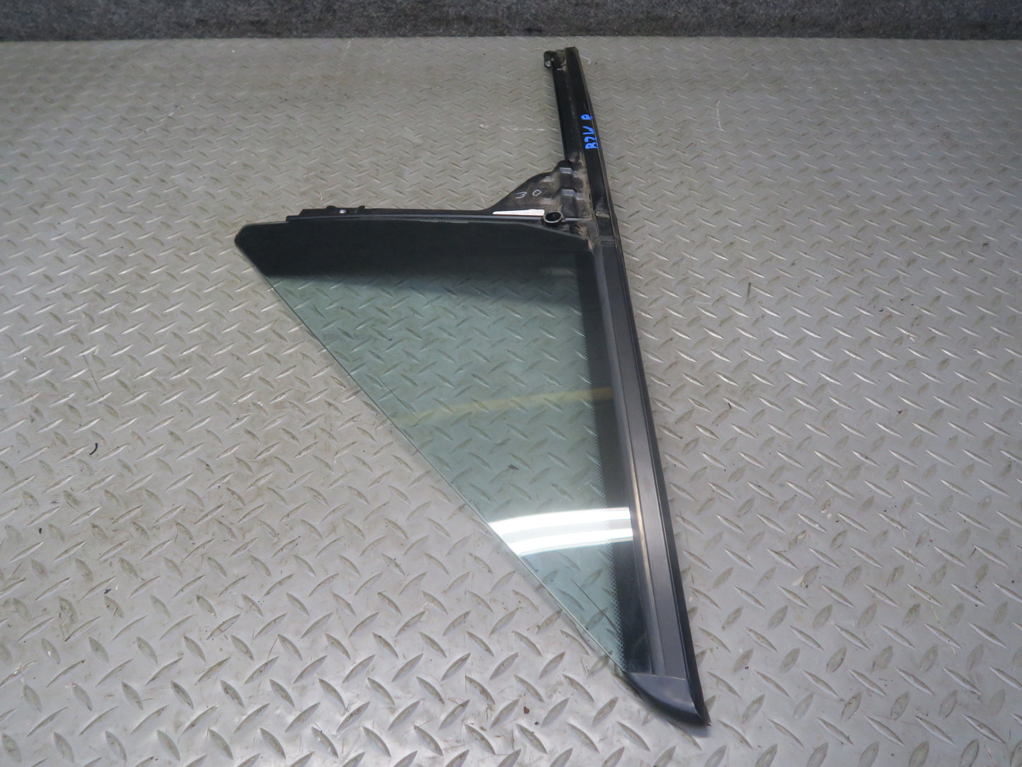 96-02 BMW E36/7 Z3 Roadster Convertible Rear Right Quarter Glass Window OEM