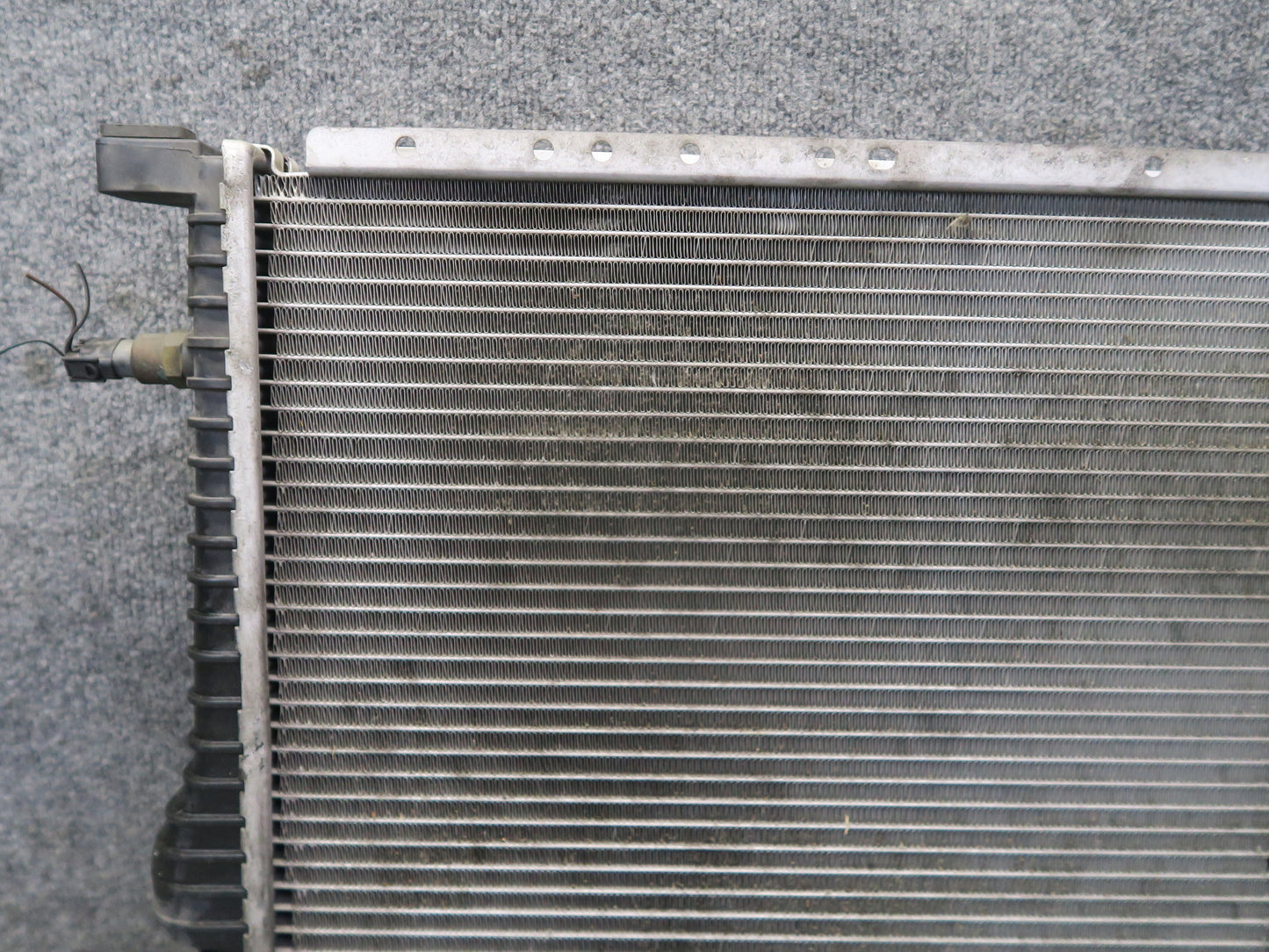 96-98 BMW E36/7 Z3 1.9L M44 Engine Cooling Radiator w Expension Reservoir