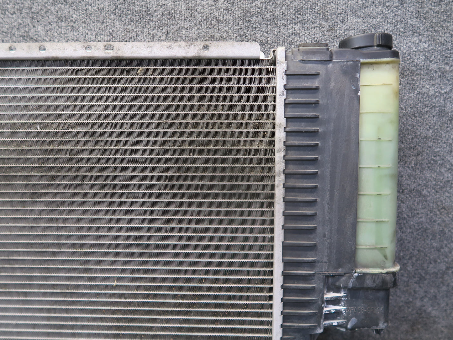 96-98 BMW E36/7 Z3 1.9L M44 Engine Cooling Radiator w Expension Reservoir