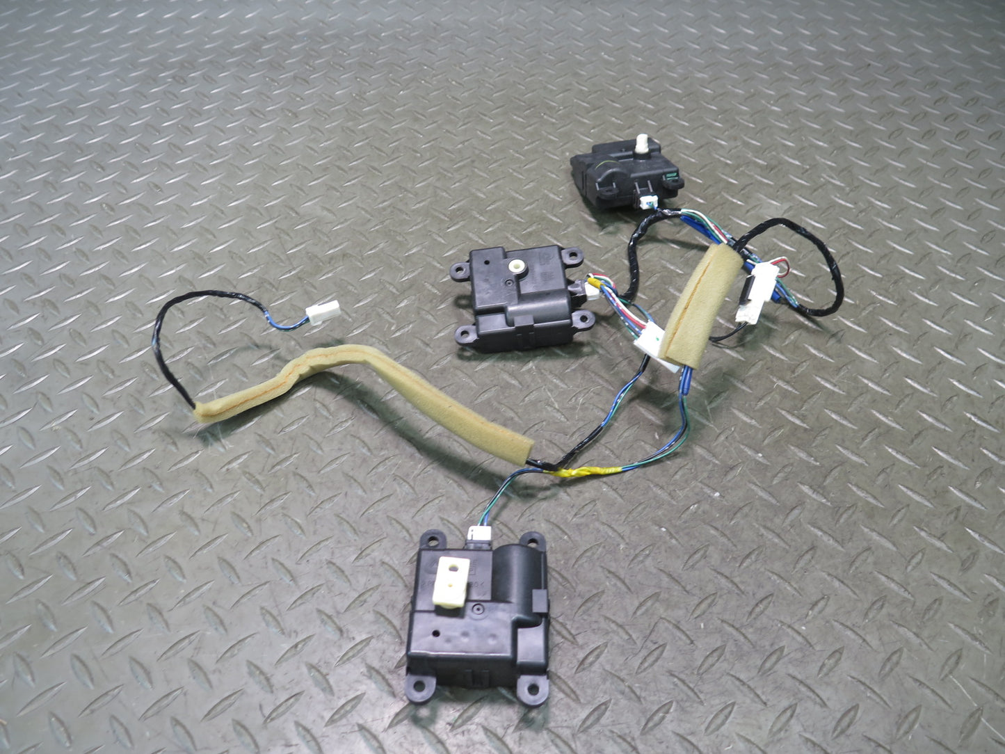 09-20 Nissan Z34 370Z Set of 3 A/C Heater Flap Door Actuator Motor Wiring OEM