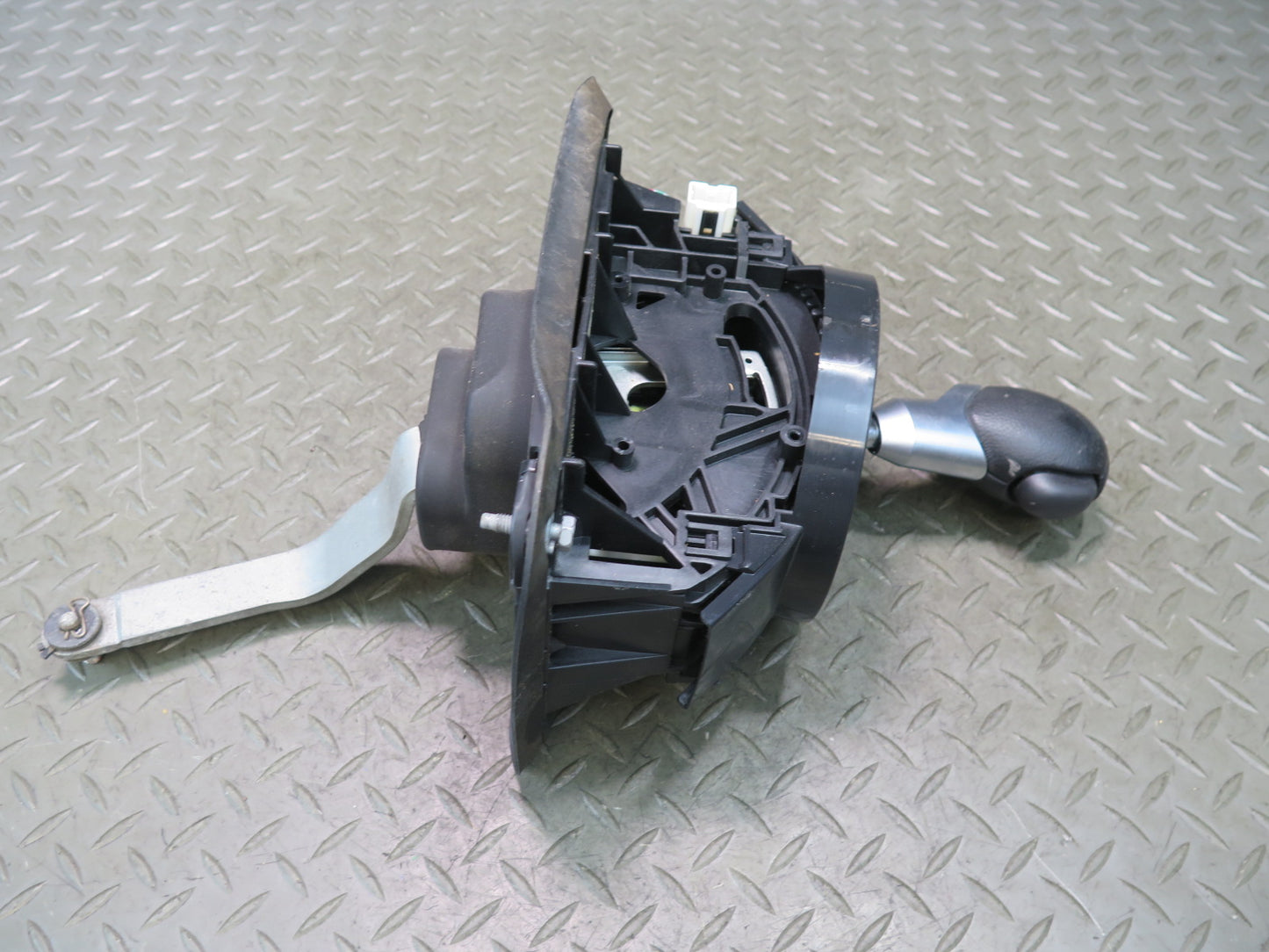 09-20 Nissan 370Z Z34 A/T Automatic Transmission Gear Shifter w Knob Assy OEM