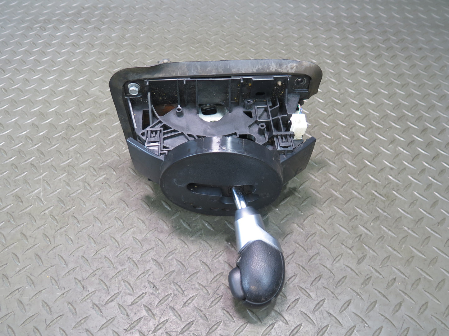 09-20 Nissan 370Z Z34 A/T Automatic Transmission Gear Shifter w Knob Assy OEM