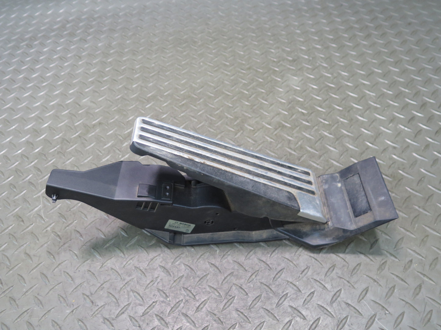09-20 Nissan Z34 370Z Gas Accelerator Throttle Pedal Assembly 18002-1NC0C OEM