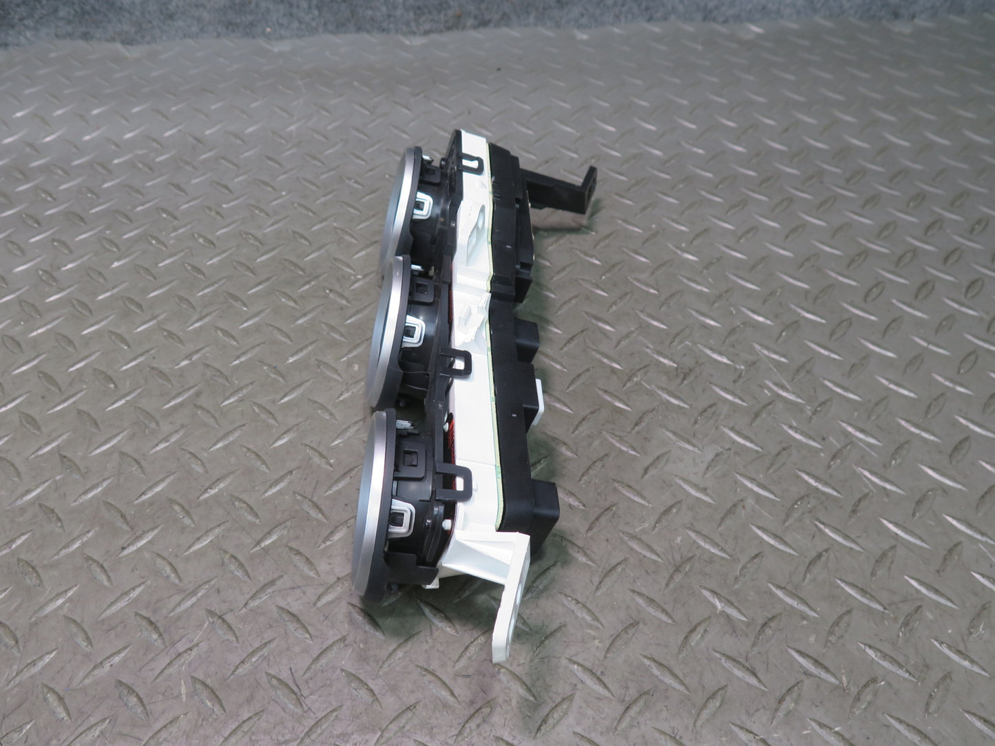 09-20 Nissan Z34 370Z Front Dash Center Tripod Gauge Cluster With Mounting OEM