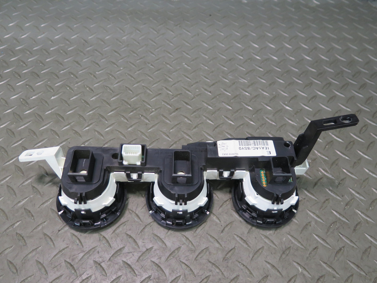 09-20 Nissan Z34 370Z Front Dash Center Tripod Gauge Cluster With Mounting OEM