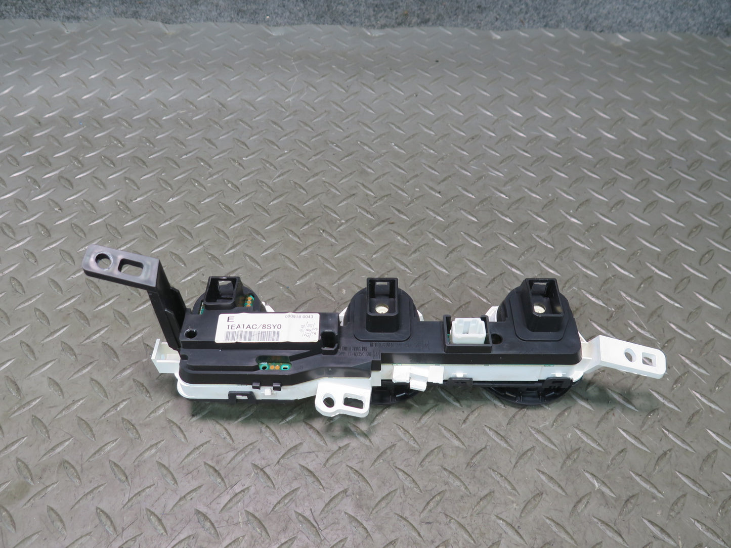 09-20 Nissan Z34 370Z Front Dash Center Tripod Gauge Cluster With Mounting OEM