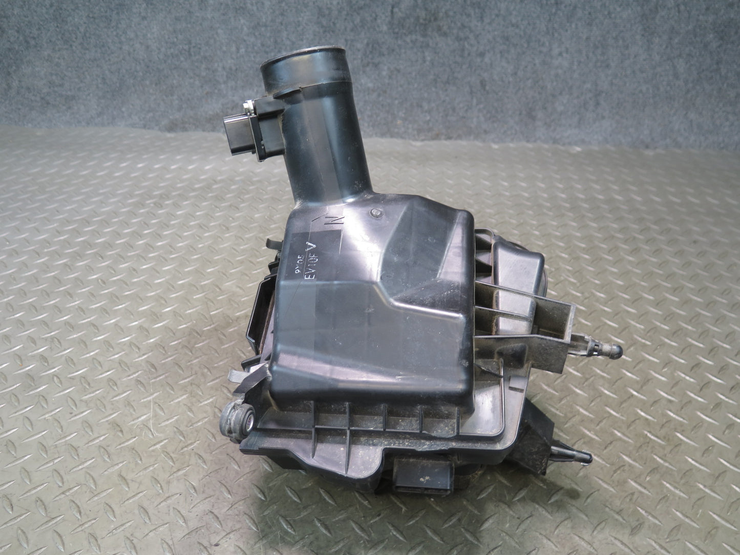 09-20 Nissan Z34 370Z Left Air Intake Cleaner Filter Box w MAF Sensor OEM