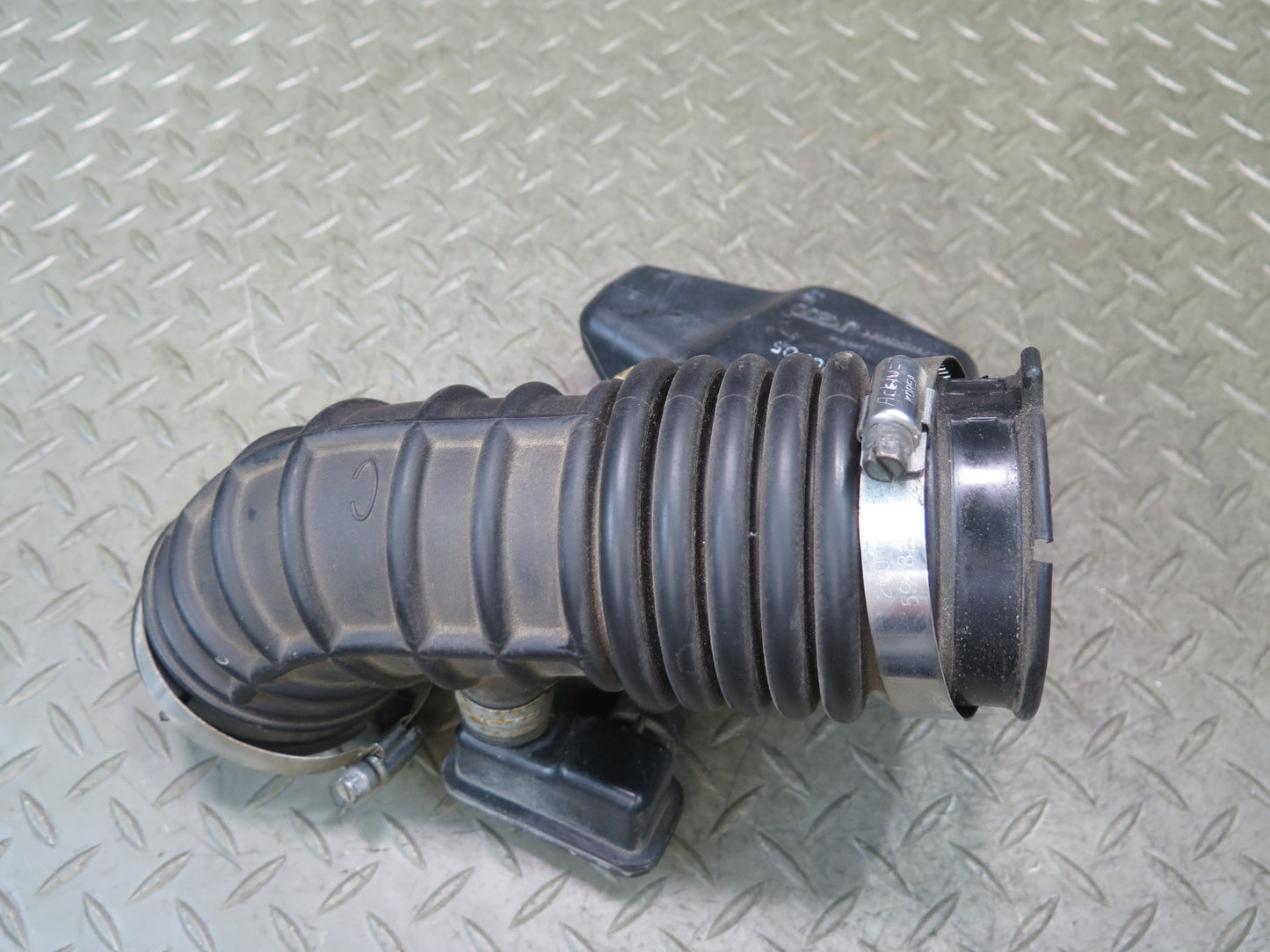 09-20 Nissan Z34 370Z VQ37VHR Left Air Intake Resonator Duct Hose Pipe OEM