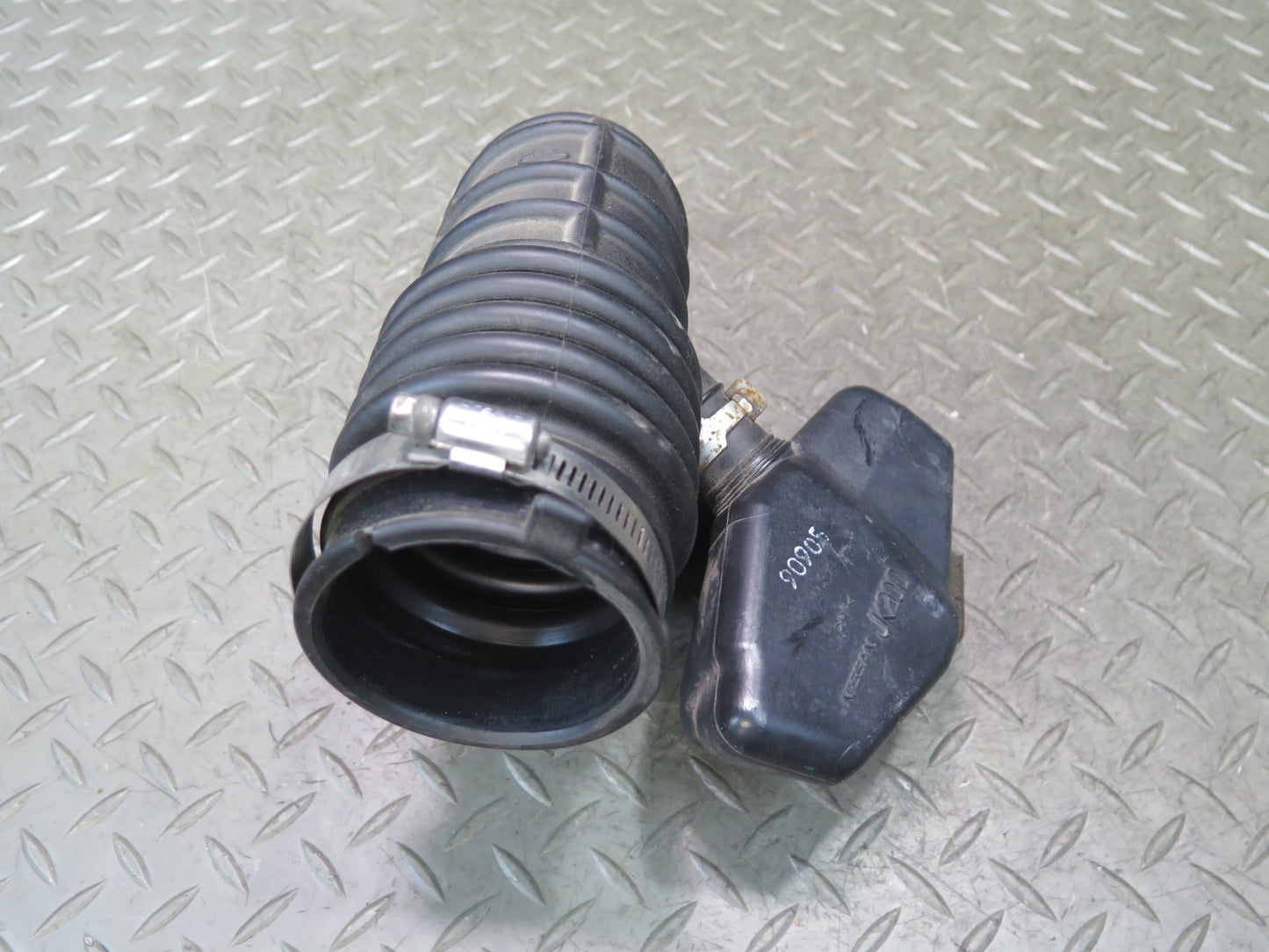 09-20 Nissan Z34 370Z VQ37VHR Left Air Intake Resonator Duct Hose Pipe OEM