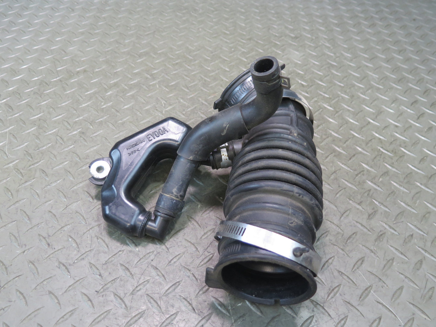 09-20 Nissan Z34 370Z VQ37VHR Right Air Intake Resonator Duct Hose Pipe OEM