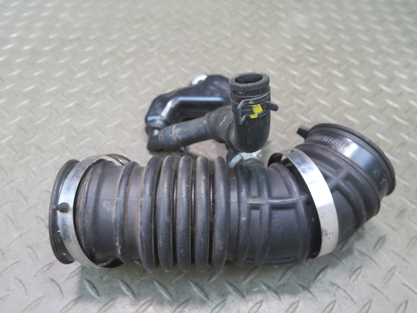 09-20 Nissan Z34 370Z VQ37VHR Right Air Intake Resonator Duct Hose Pipe OEM