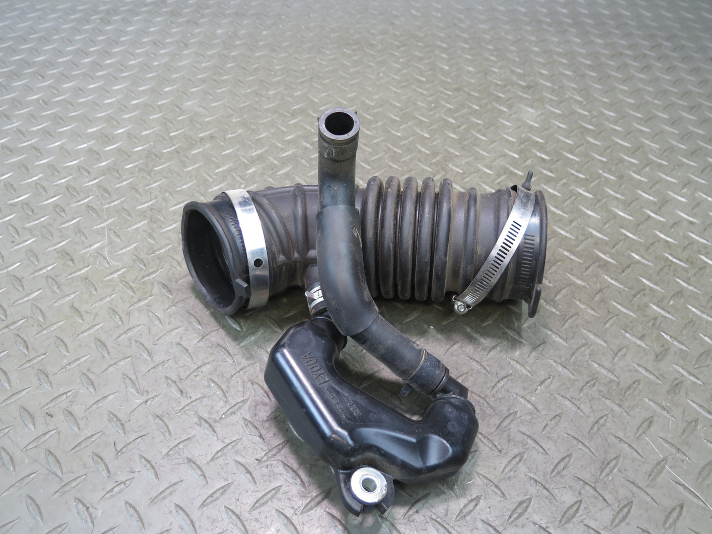 09-20 Nissan Z34 370Z VQ37VHR Right Air Intake Resonator Duct Hose Pipe OEM