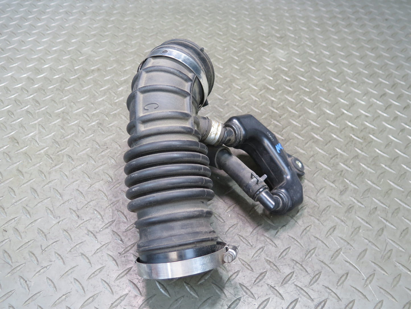 09-20 Nissan Z34 370Z VQ37VHR Right Air Intake Resonator Duct Hose Pipe OEM