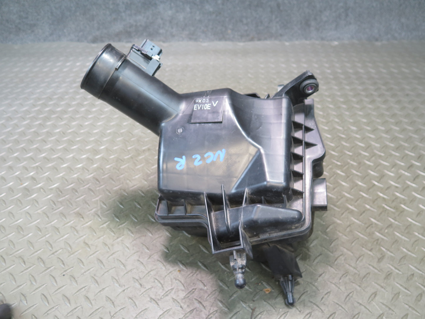 09-20 Nissan Z34 370Z Right Air Intake Cleaner Filter Box w MAF Sensor OEM