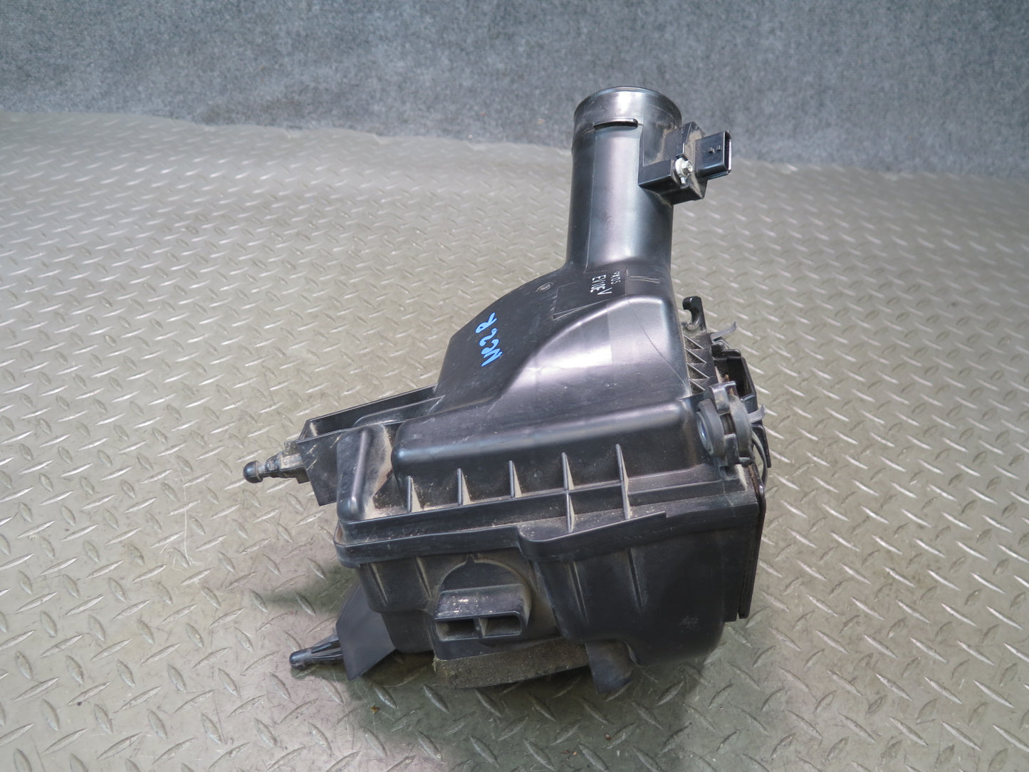 09-20 Nissan Z34 370Z Right Air Intake Cleaner Filter Box w MAF Sensor OEM