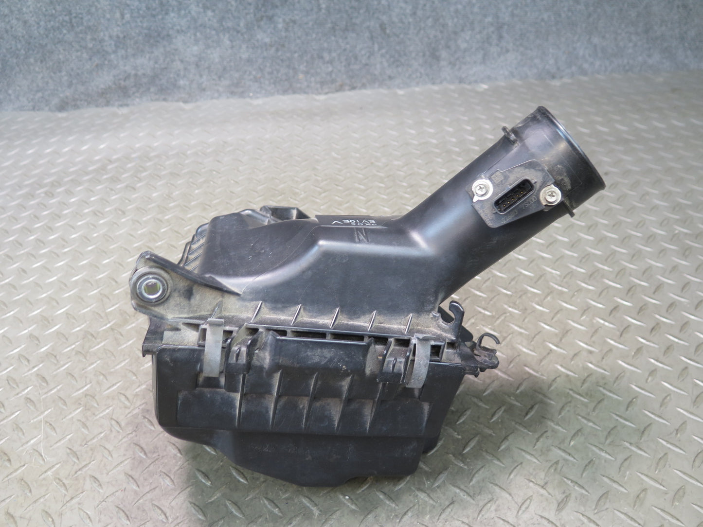 09-20 Nissan Z34 370Z Right Air Intake Cleaner Filter Box w MAF Sensor OEM