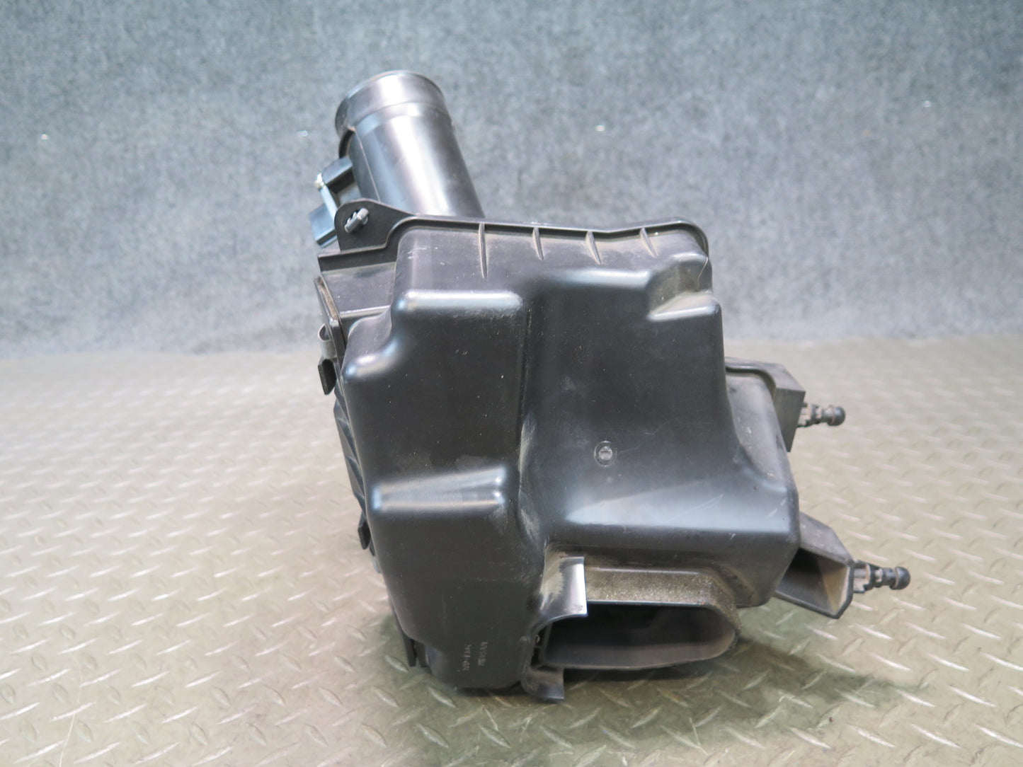 09-20 Nissan Z34 370Z Right Air Intake Cleaner Filter Box w MAF Sensor OEM