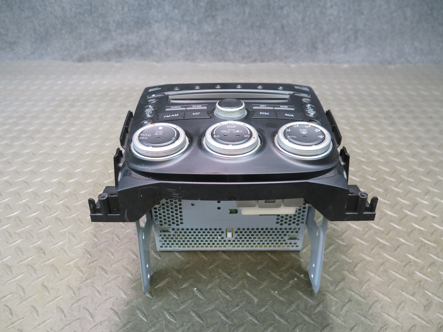 09-14 Nissan Z34 370Z Radio CD Player Receiver A/C Heater Climate Switch Set OEM