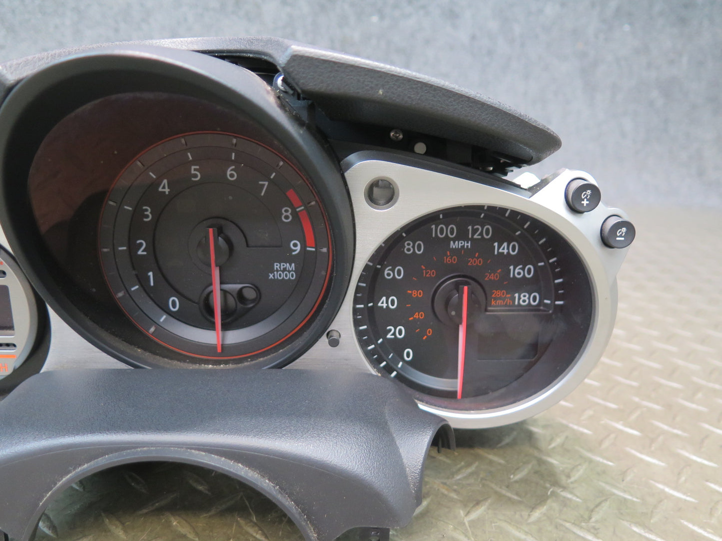 2010 Nissan Z34 370Z Convertible A/T Instrument Cluster Gauge Speedometer OEM
