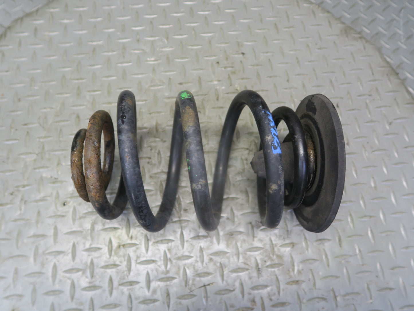 96-99 BMW E36/7 Z3 Roadster Set of 2 Rear Left & Right Coil Spring OEM
