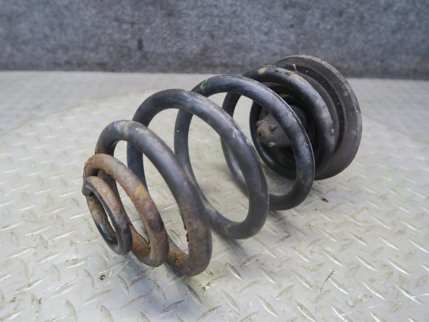 96-99 BMW E36/7 Z3 Roadster Set of 2 Rear Left & Right Coil Spring OEM
