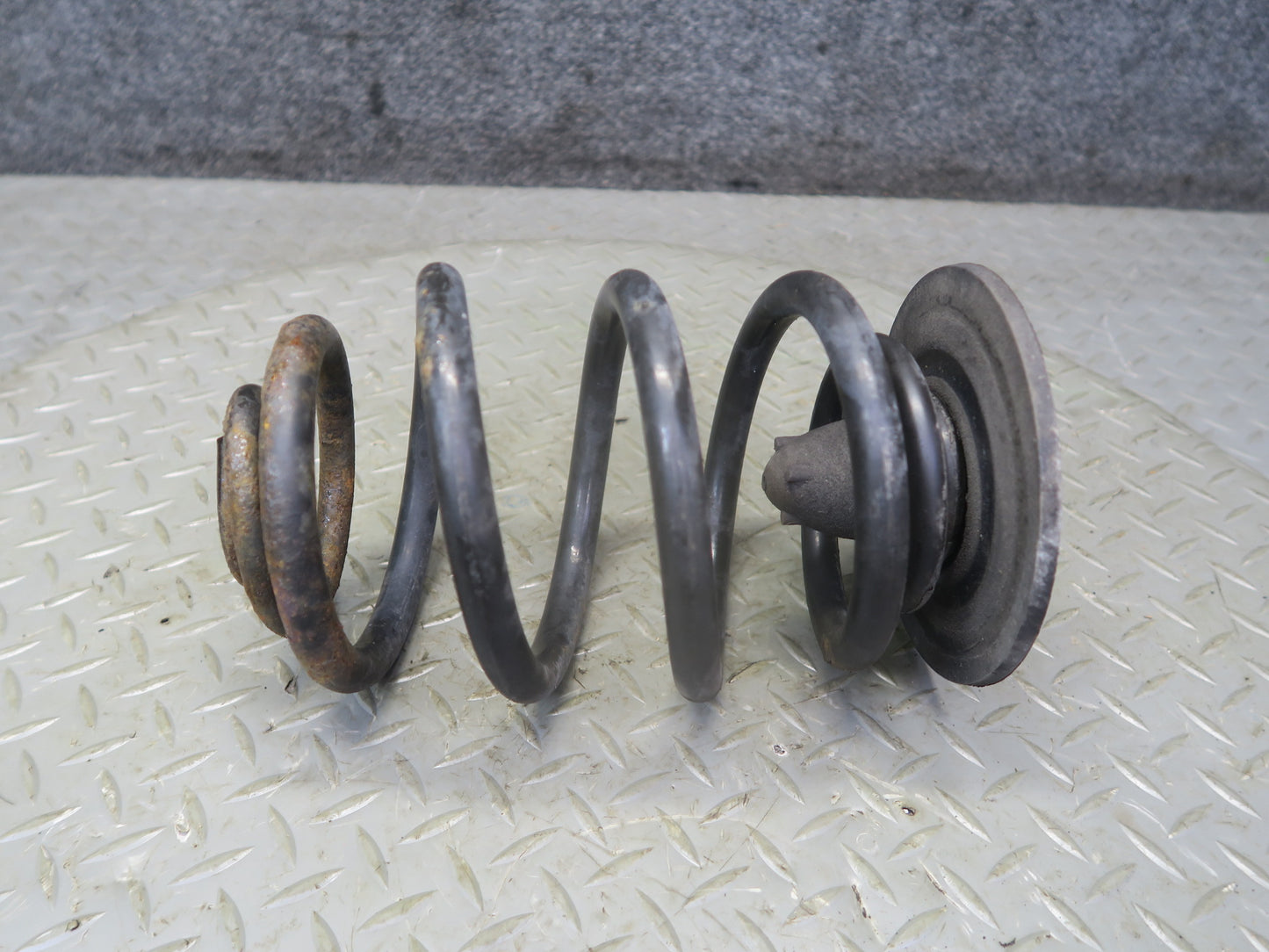 96-99 BMW E36/7 Z3 Roadster Set of 2 Rear Left & Right Coil Spring OEM