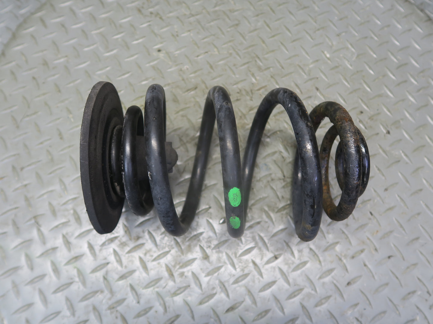 96-99 BMW E36/7 Z3 Roadster Set of 2 Rear Left & Right Coil Spring OEM