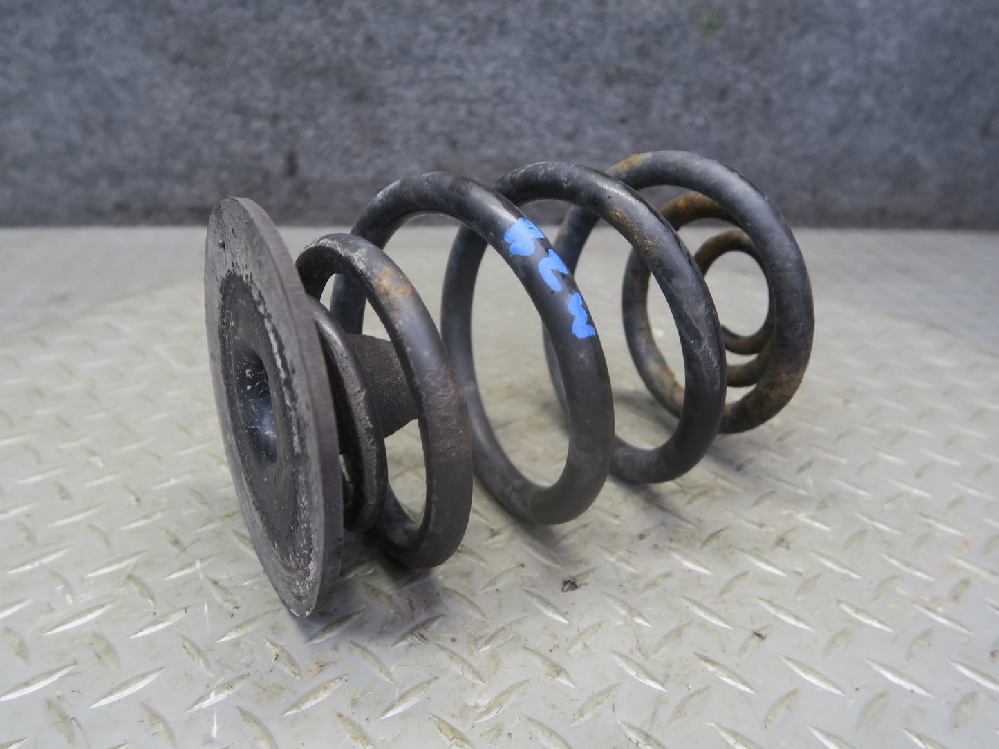 96-99 BMW E36/7 Z3 Roadster Set of 2 Rear Left & Right Coil Spring OEM