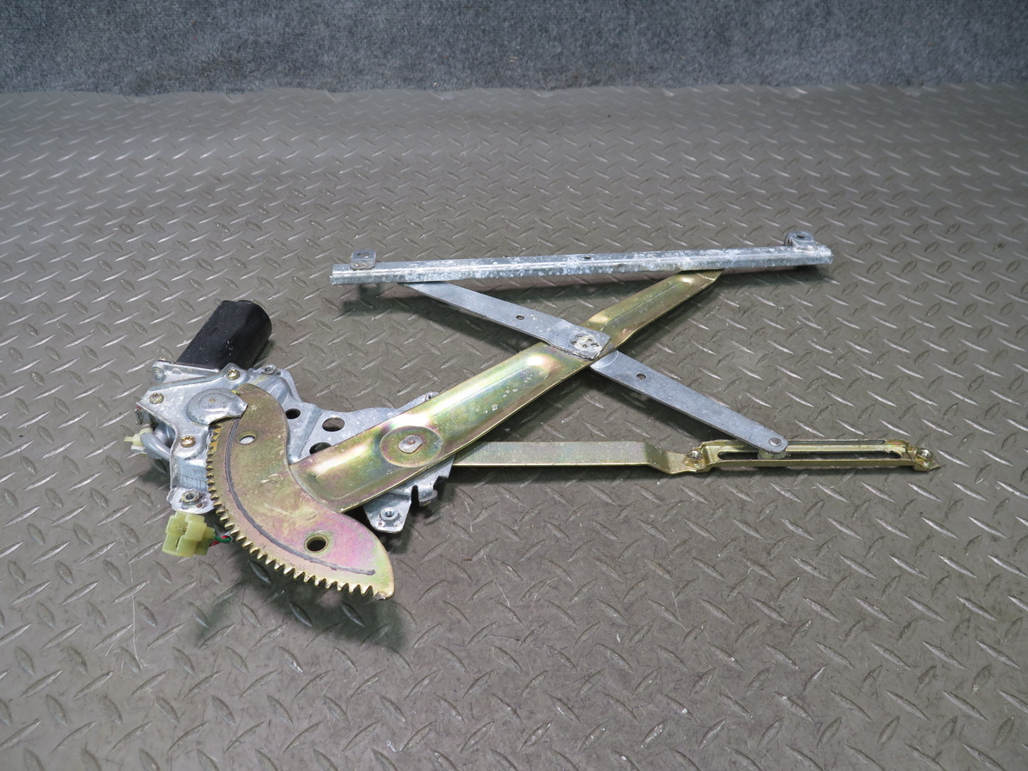 84-88 Toyota Cressida MX73 Sedan Front Left Door Window Regulator Motor OEM