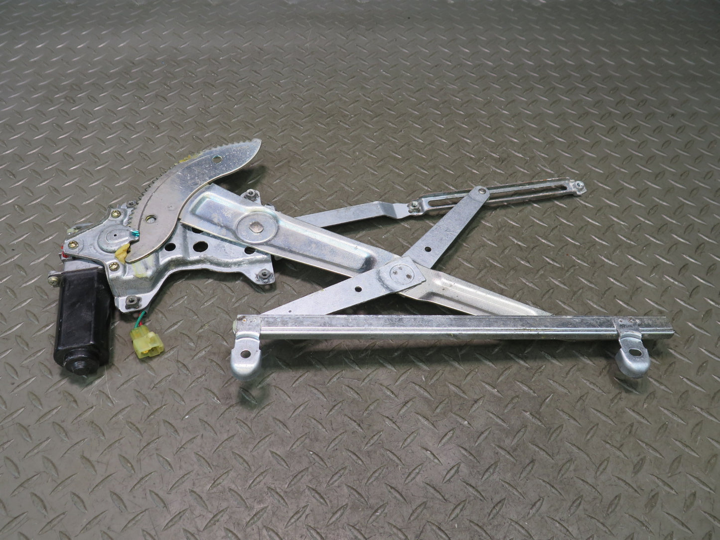 84-88 Toyota Cressida MX73 Sedan Rear Right Door Window Regulator Motor OEM
