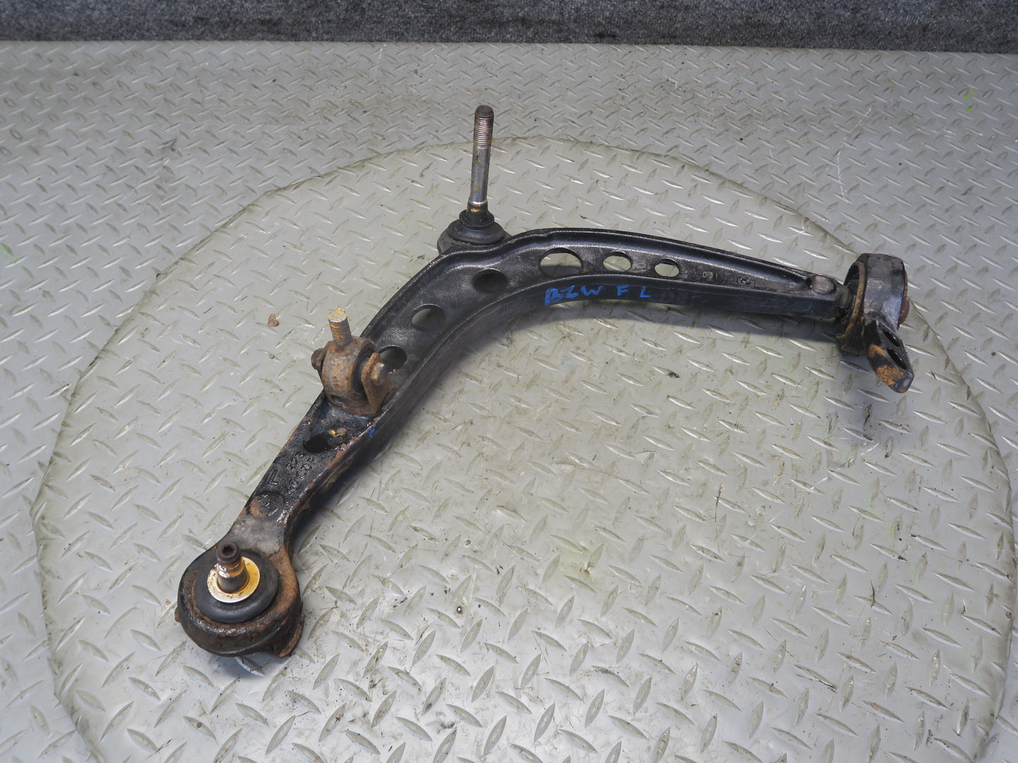 96-02 BMW E36/7 Z3 Front Right Suspension Lower Control Arm OEM
