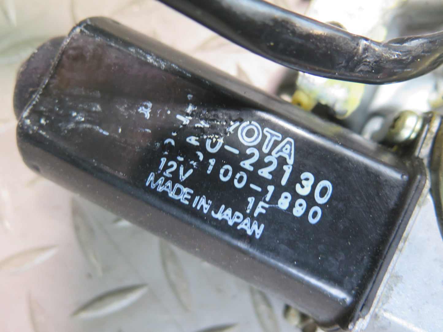 84-88 Toyota Cressida MX73 Sedan Front Right Door Window Regulator Motor OEM
