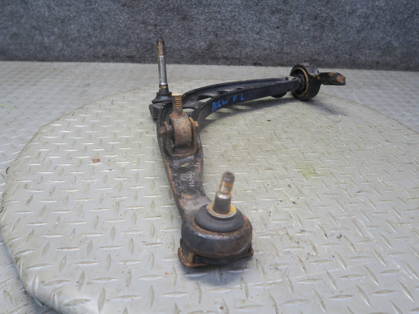 96-02 BMW E36/7 Z3 Front Right Suspension Lower Control Arm OEM