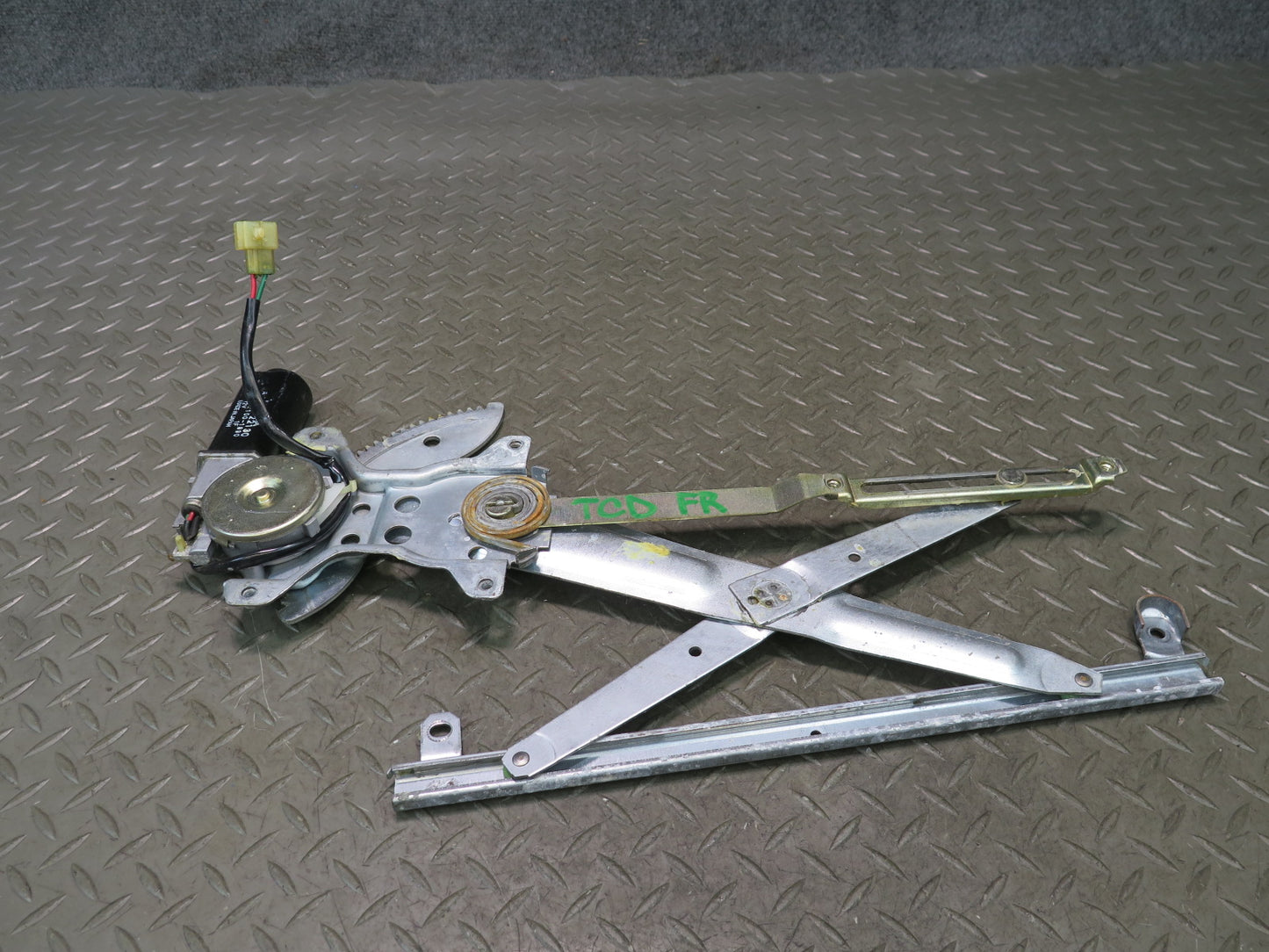 84-88 Toyota Cressida MX73 Sedan Front Right Door Window Regulator Motor OEM