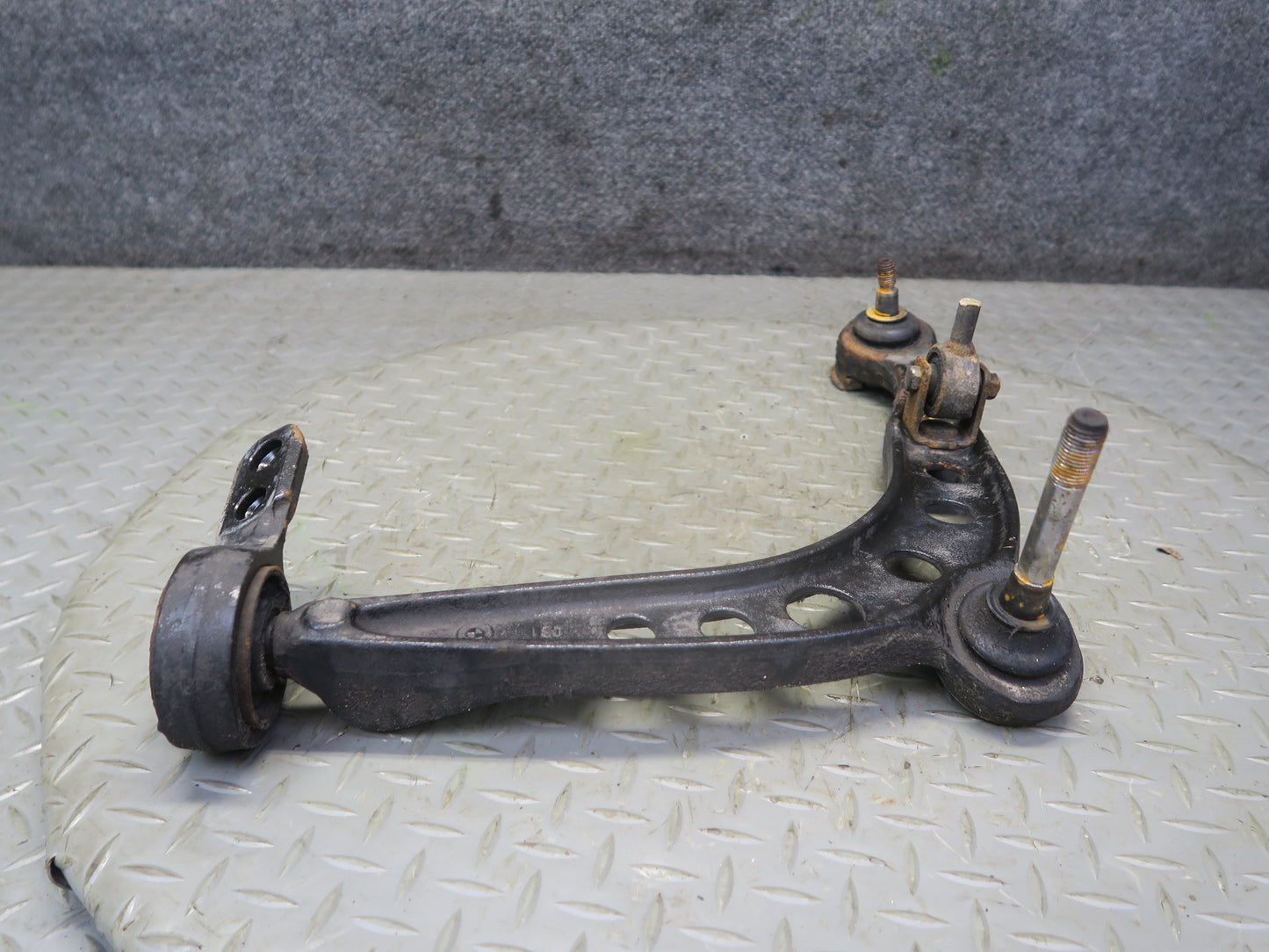 96-02 BMW E36/7 Z3 Front Right Suspension Lower Control Arm OEM