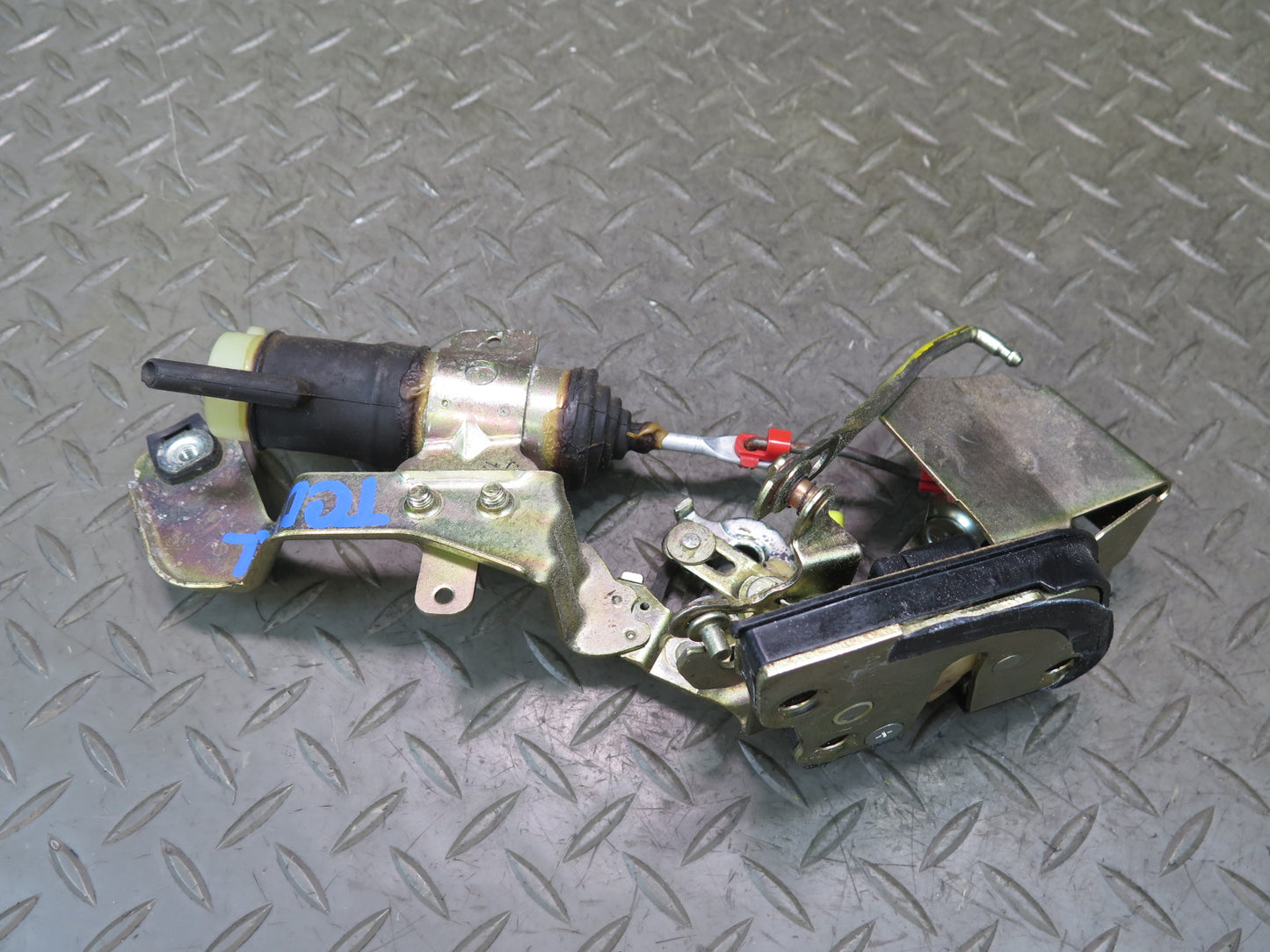 84-88 Toyota Cressida MX73 Sedan Rear Left Door Lock Latch w Actuator OEM