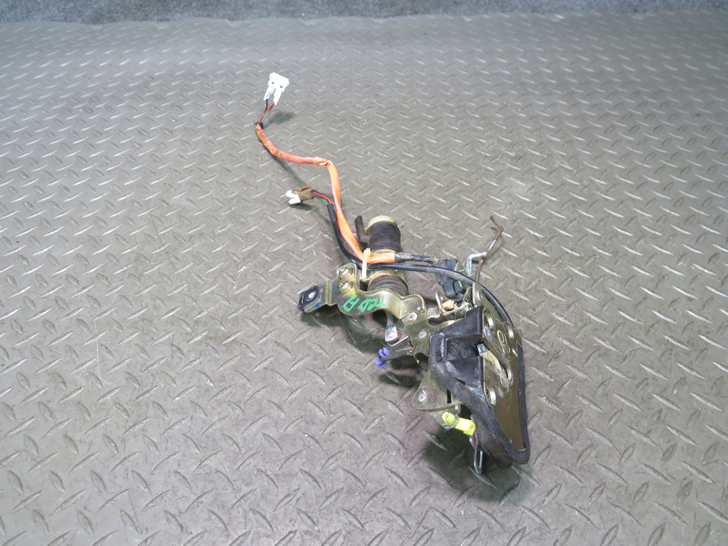 84-88 Toyota Cressida MX73 Sedan Front Left Door Lock Latch w Actuator 45K OEM