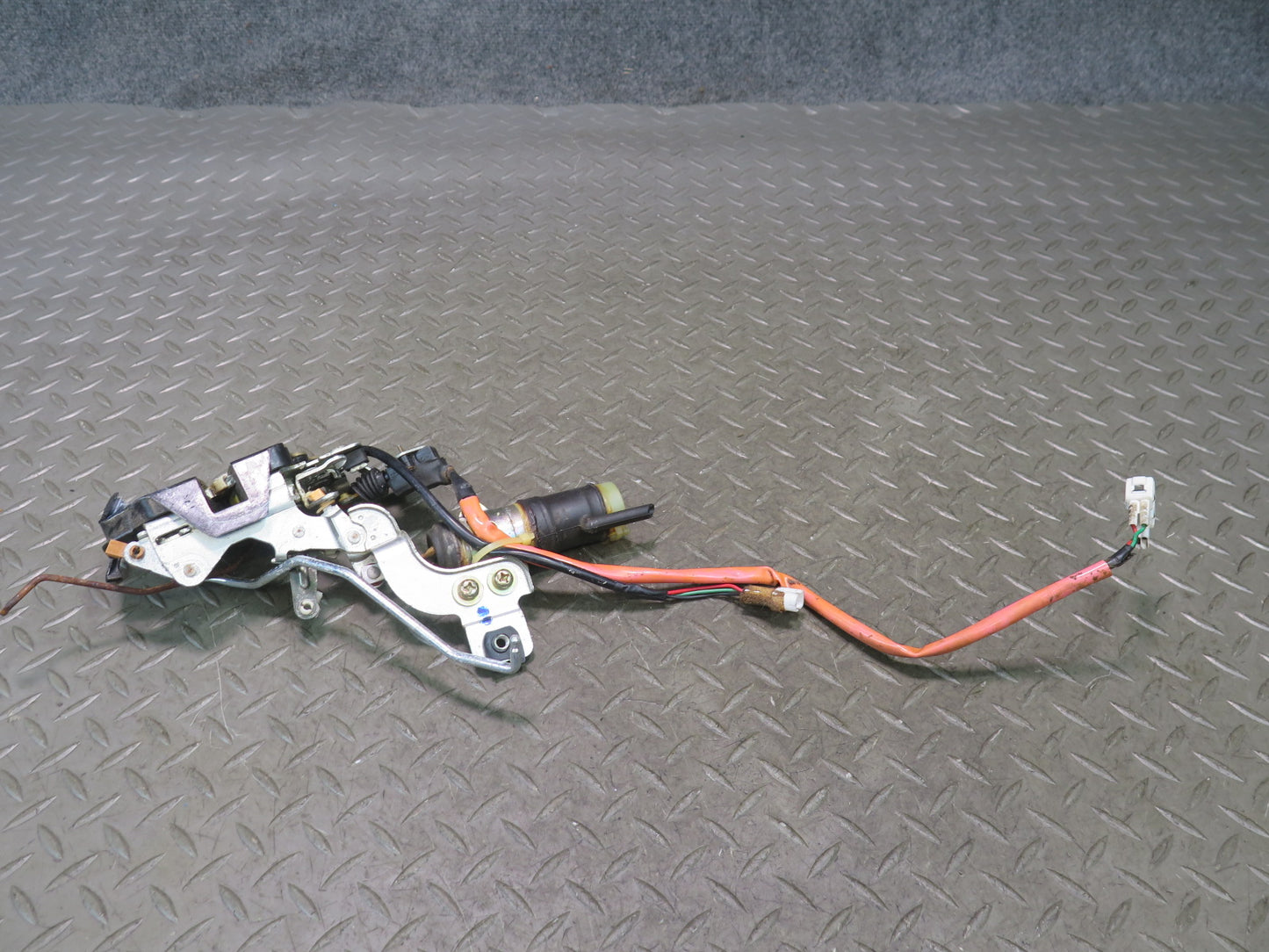 84-88 Toyota Cressida MX73 Sedan Front Right Door Lock Latch w Actuator 45K OEM