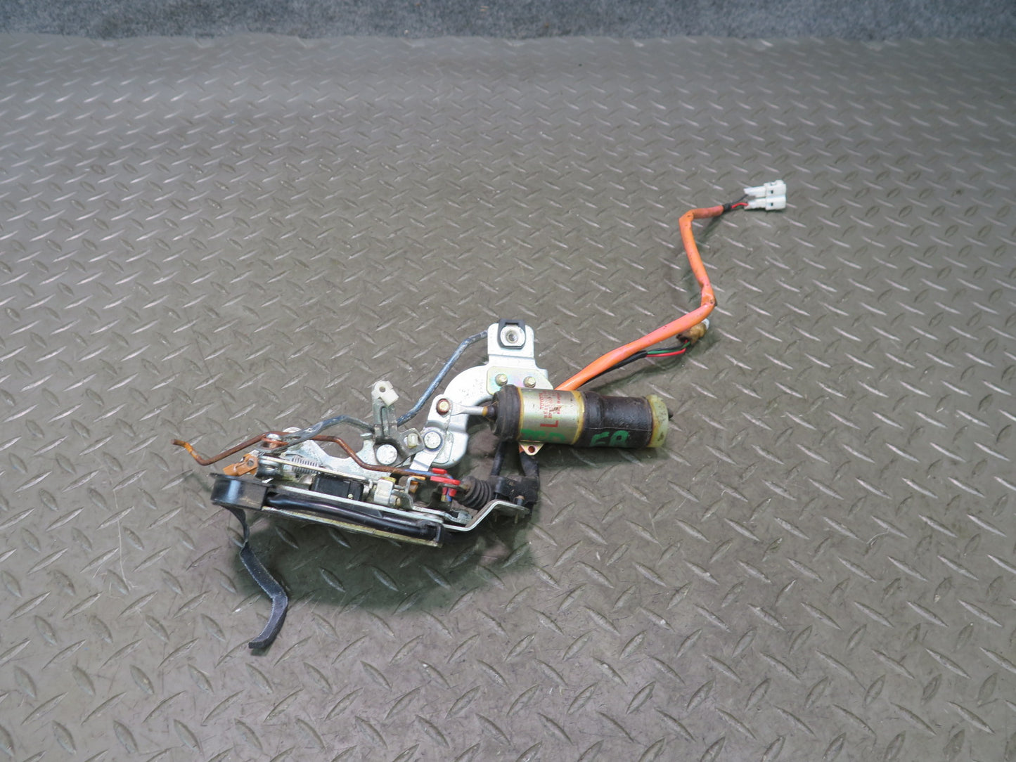 84-88 Toyota Cressida MX73 Sedan Front Right Door Lock Latch w Actuator 45K OEM