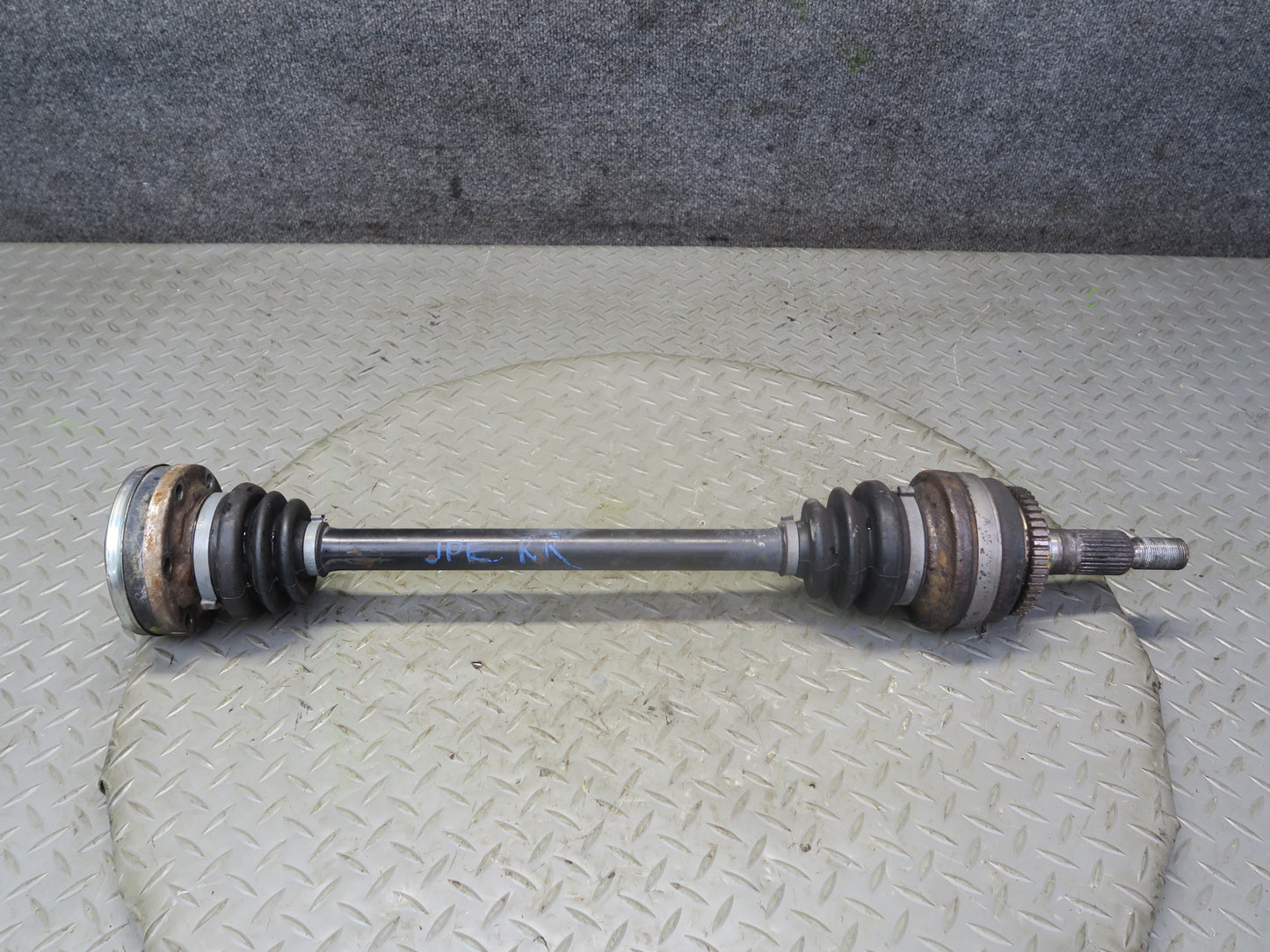 1985-1986 Porsche 928 S A/T Rear Left or Right Side Suspension Axle Shaft