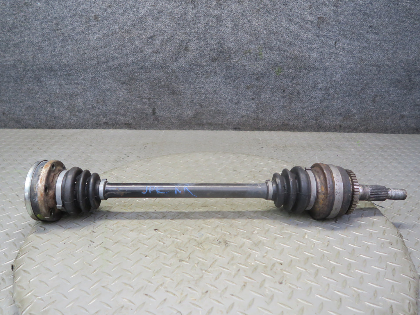 1985-1986 Porsche 928 S A/T Rear Left or Right Side Suspension Axle Shaft