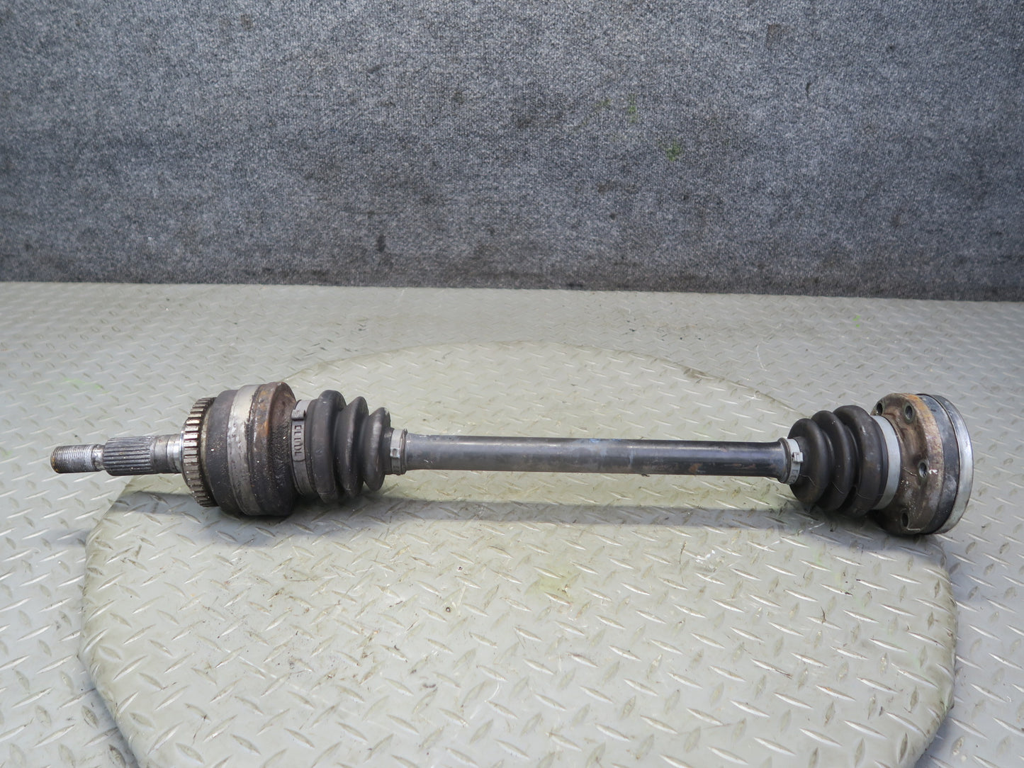 1985-1986 Porsche 928 S A/T Rear Left or Right Side Suspension Axle Shaft