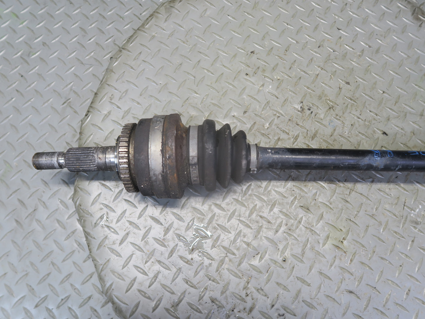 1985-1986 Porsche 928 S A/T Rear Left or Right Side Suspension Axle Shaft
