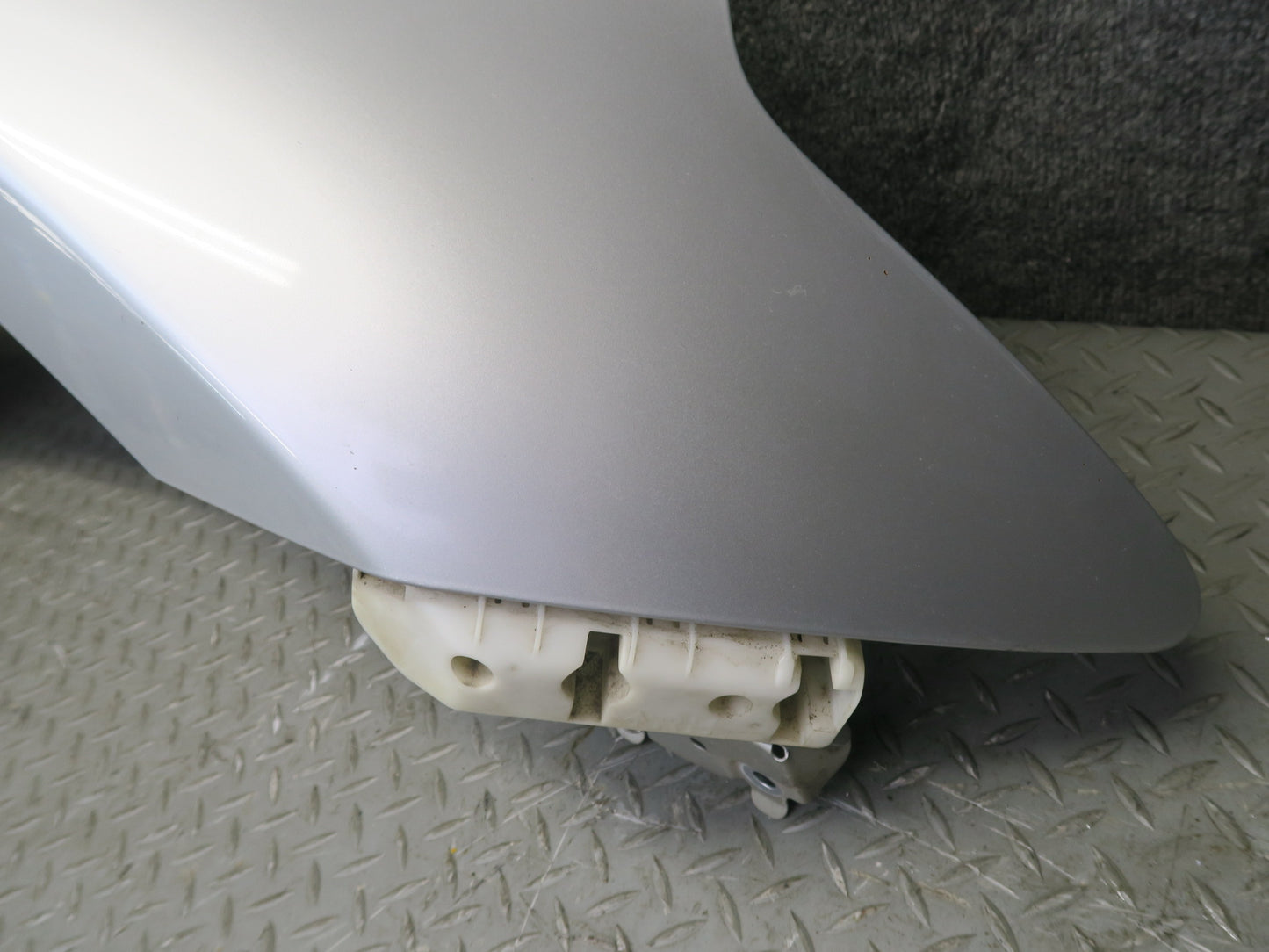 10-19 Nissan Z34 370Z Convertible Front Right Fender Shell Panel Silver OEM