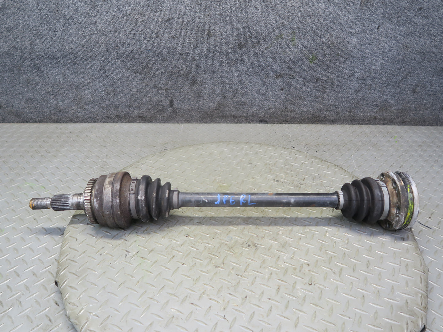 1985-1986 Porsche 928 S A/T Rear Left or Right Side Suspension Axle Shaft