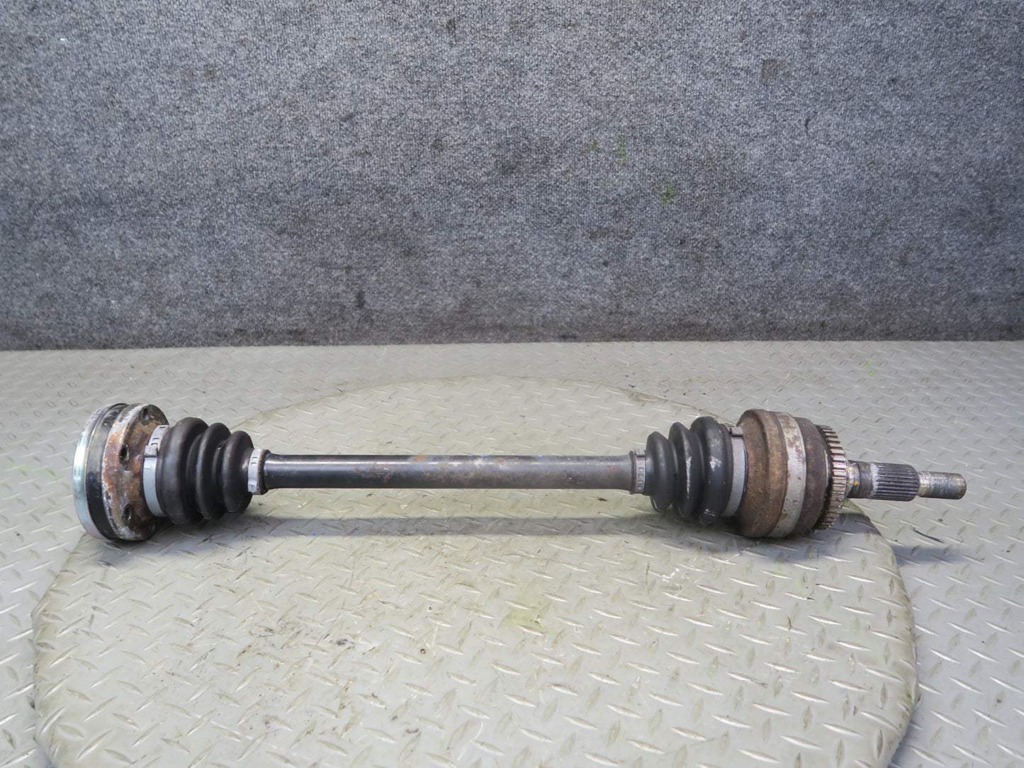1985-1986 Porsche 928 S A/T Rear Left or Right Side Suspension Axle Shaft