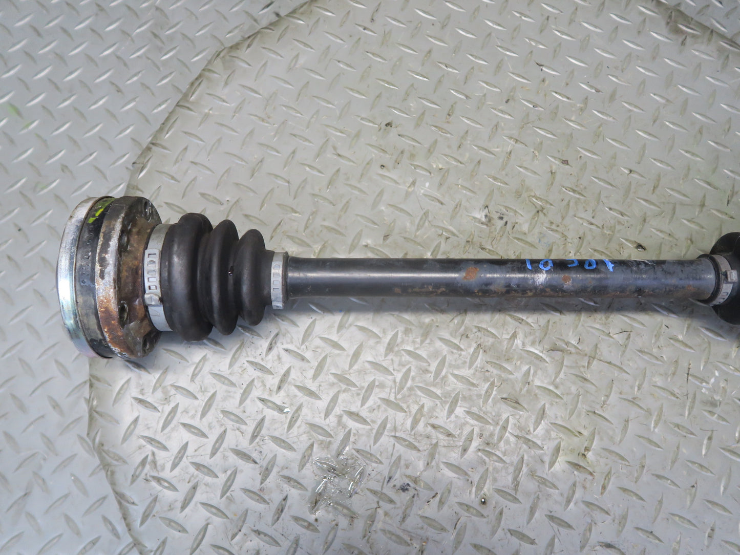 1985-1986 Porsche 928 S A/T Rear Left or Right Side Suspension Axle Shaft