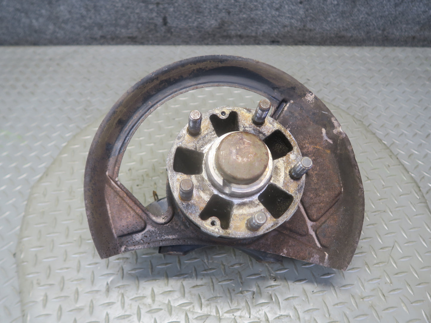 1984-1986 Porsche 928 S Front Right Side Spindle Knuckle Wheel Hub Bearing